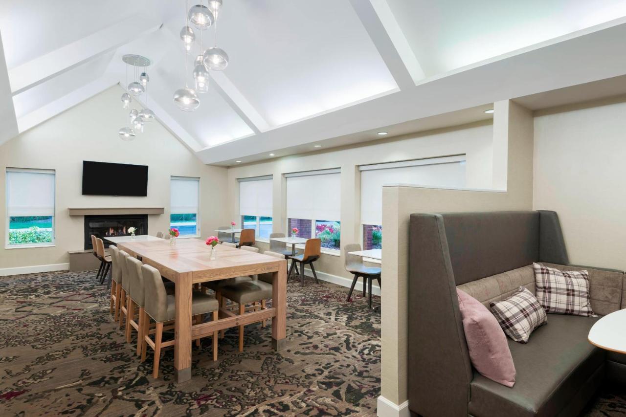 Hotel By Marriott Tampa At Usf/medical Center Temple Terrace
